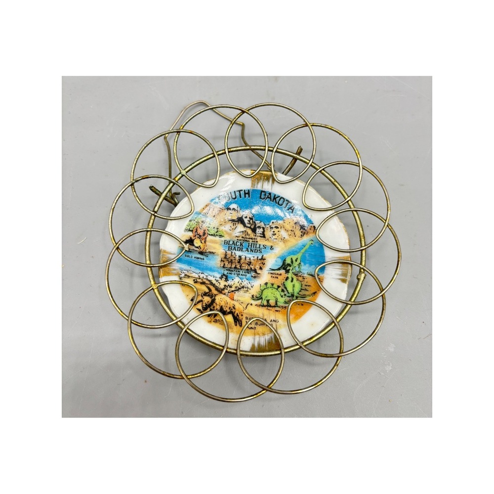 Vintage South Dakota Black Hills Badlands Mini Plate Souvenir Wire Frame 4.25in